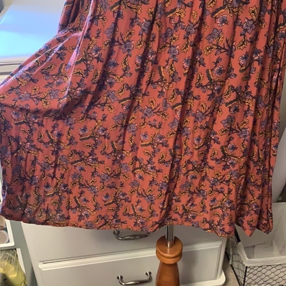 Xhilaration cold shoulder top, floral and lace - Picture 5 of 12